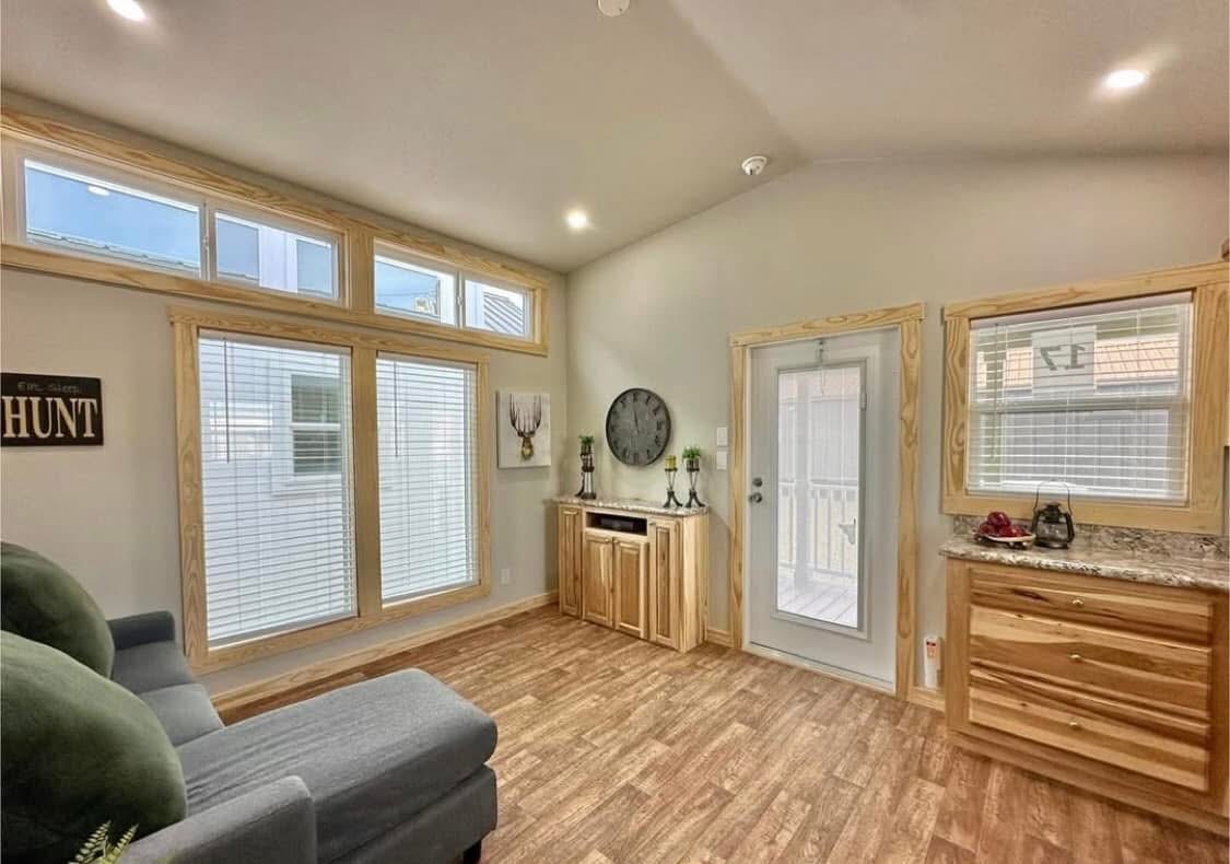 MINI CARDINAL - Image 5