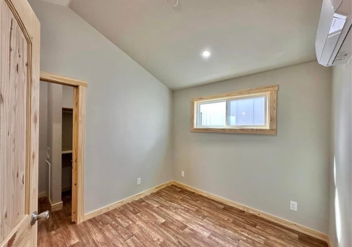 MINI CARDINAL - Image 6